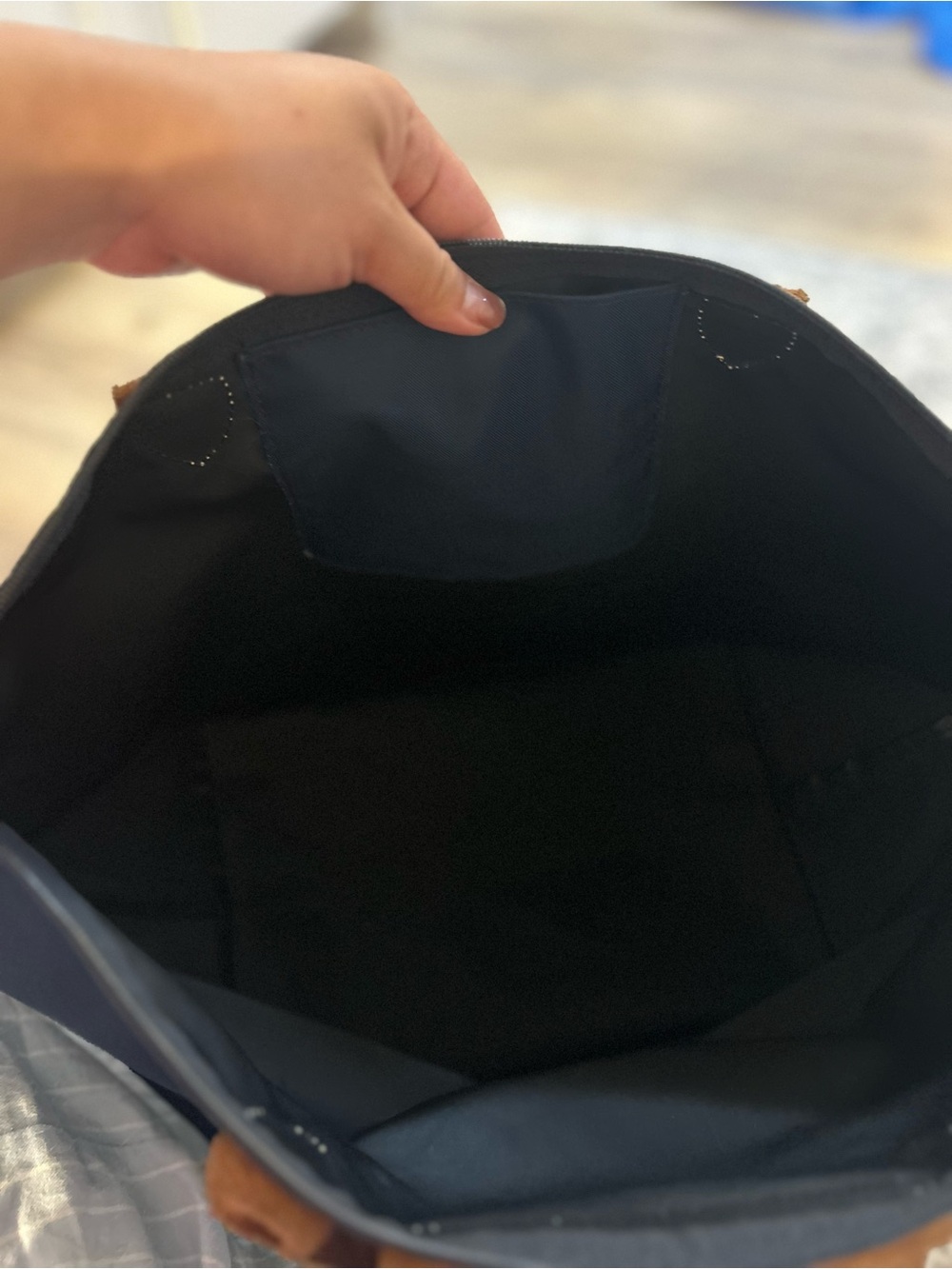 Authentic Longchamp - Picture 10 of 12